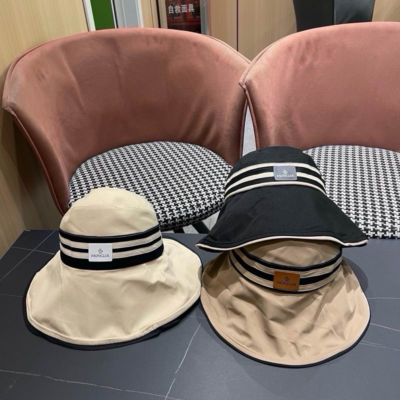 Moncler hat 082901